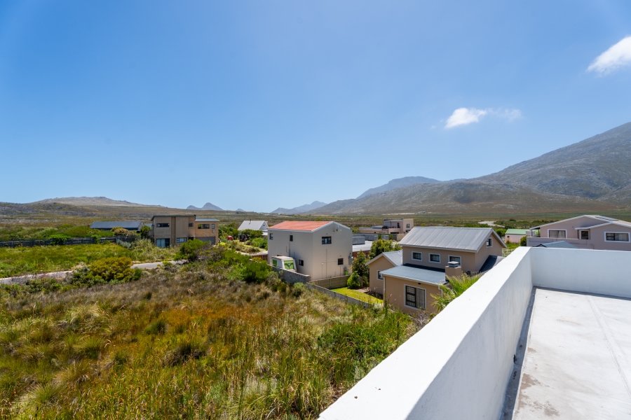 To Let 3 Bedroom Property for Rent in Bettys Bay Western Cape